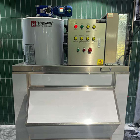 500公斤片冰机交付广东深圳某连锁超市