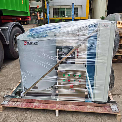 华豫兄弟2台片冰机出口曼谷